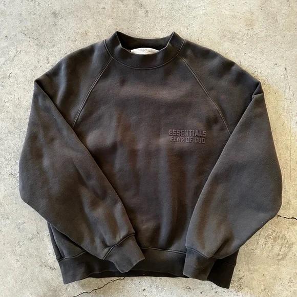 ESSENTIALS SWEATSHIRT CREWNECK - Picture 1 of 3